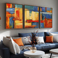 Tríptico abstrato com pinceladas espessas em vermelho, azul, laranja e amarelo, quadro decorativo