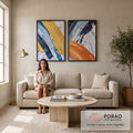 Díptico abstrato com pinceladas grossas azul, amarelo e laranja sobre fundo branco, quadro decorativo