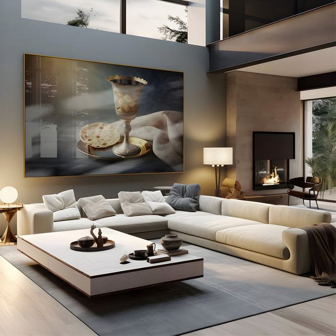 Cálice dourado com vinho, pão ázimo em prato de ouro e toalha branca sob luz divina, quadro decorativo