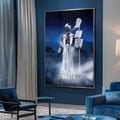 Orixá Oxalá de branco com cajado ritual em névoa sob céu estrelado azul, quadro decorativo