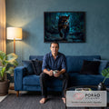 Quadro Decorativo Grande Pantera Negra Selva para Sala Preto | quadros decorativos para sala de estar | pantera negra de olhos amarelos caminhando por riacho na selva iluminada em azul | em ambiente 3 | Porao dos Quadros
