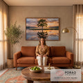 Quadro Decorativo Grande Árvore Solitária Nuvens para Sala | quadros decorativos para sala de estar | árvore solitária verde refletida em lago calmo durante pôr do sol | em ambiente 3 | Porao dos Quadros