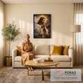 Quadro Decorativo Grande Jesus em Oração para Sala | quadros decorativos para sala de estar | Jesus Cristo em oração com auréola dourada e mãos unidas, fundo de nuvens | em ambiente 3 | Porao dos Quadros