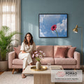 Flor gerbera rosa de caule verde contra céu azul com nuvens brancas, fotografia, quadro decorativo