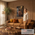 Quadro Decorativo Grande Jesus em Oração para Sala Marrom | quadros decorativos para sala de estar | homem em oração com mãos unidas olhando para luz dourada nas nuvens | em ambiente 3 | Porao dos Quadros