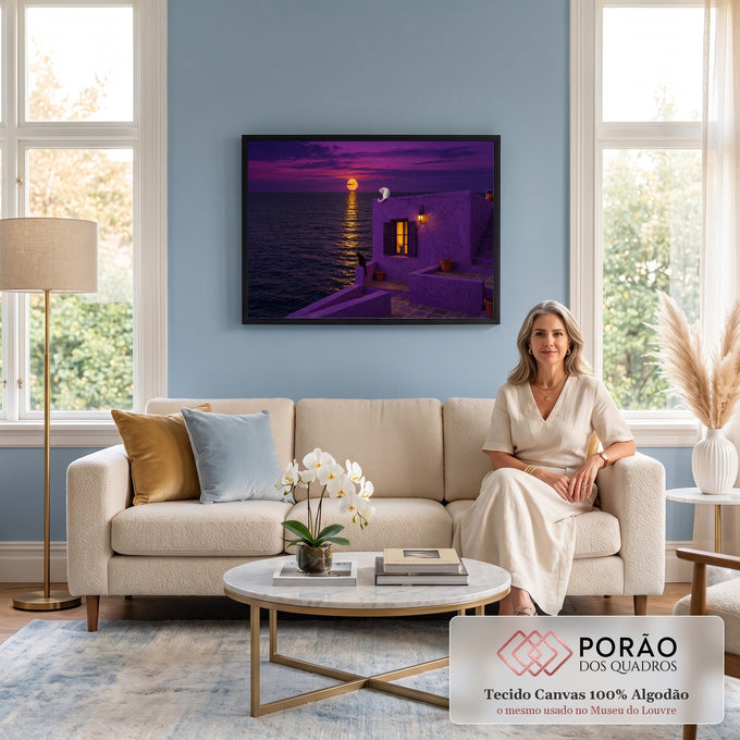 Quadro Decorativo Grande Casa Roxa para Sala Roxo | quadros decorativos para sala de estar | casa roxa à beira-mar com lua cheia dourada e dois gatos observando ao entardecer | em ambiente 3 | Porao dos Quadros
