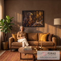 Águia marrom pousada em galho seco, pintura a óleo com fundo em tons dourados, quadro decorativo