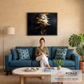 Quadro Decorativo Grande Rosto Dourado para Sala | quadros decorativos para sala de estar | rosto feminino de perfil em preto coberto por respingos de tinta dourada | em ambiente 3 | Porao dos Quadros