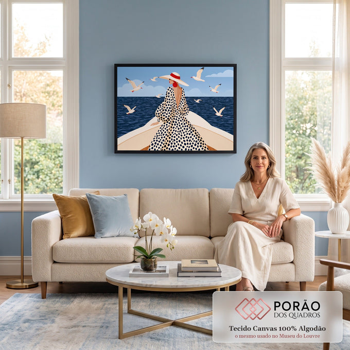 Quadro Decorativo Grande Mulher de Chapéu Azul para Sala | quadros decorativos para sala de estar | mulher de chapéu e vestido de poá na proa de um barco cercada por gaivotas | em ambiente 3 | Porao dos Quadros
