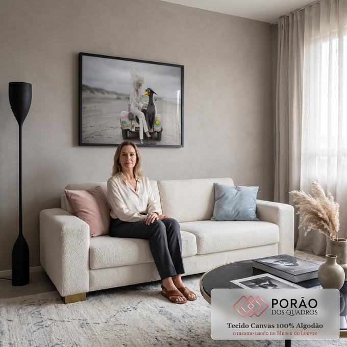 Quadro Decorativo Grande Mulher e Ave para Sala Branco | quadros decorativos para sala de estar | mulher de terno branco ao lado de ave surreal de óculos sobre carro antigo na praia | em ambiente 3 | Porao dos Quadros