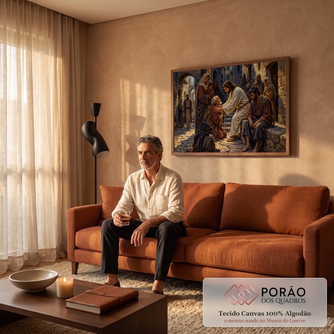 Jesus de túnica branca toca o ombro de um ancião ajoelhado em vila de pedra, pintura a óleo, quadro decorativo