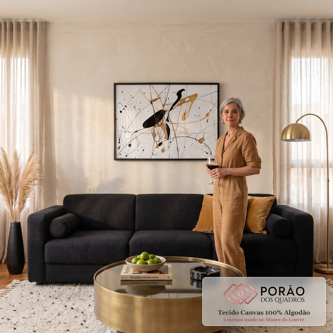 Quadro Decorativo Grande Abstrato e Dourado para Sala Preto | quadros decorativos para sala de estar | abstrato com linhas e respingos pretos e dourados sobre fundo branco texturizado | em ambiente 3 | Porao dos Quadros