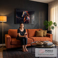 Quadro Decorativo Grande Cavalo com Crina para Sala Preto | quadros decorativos para sala de estar | cavalo em fundo preto com crina em mechas coloridas de vermelho, azul e laranja | em ambiente 3 | Porao dos Quadros