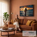 Jesus de túnica caminhando no mar ao pôr do sol com céu laranja e ondas azuis, quadro decorativo