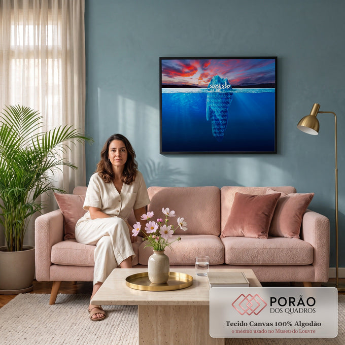 Iceberg com a palavra sucesso e frases submersas no mar azul sob pôr do sol, quadro decorativo