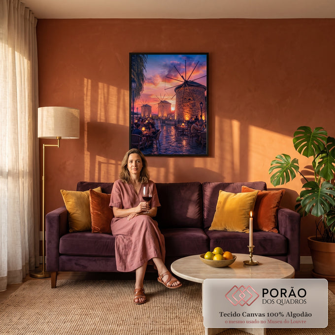 Moinhos de vento de pedra iluminados, café ao ar livre e céu laranja e roxo ao pôr do sol, quadro decorativo