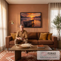 Quadro Decorativo Grande Barco de Pesca Laranja para Sala | quadros decorativos para sala de estar | barco de madeira vazio sobre lago com neblina ao pôr do sol laranja | em ambiente 3 | Porao dos Quadros