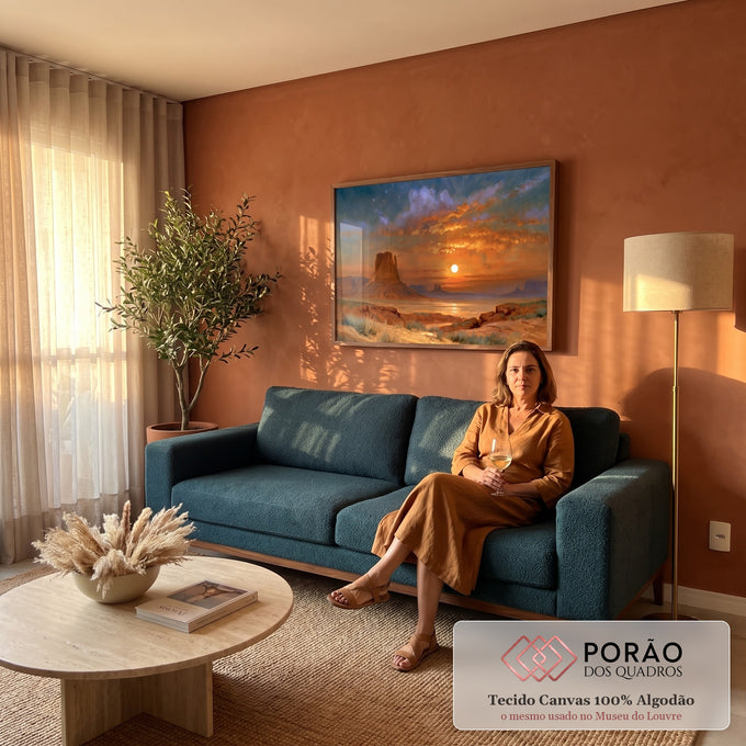 Quadro Decorativo Pôr do Sol no Vale dos Monumentos | quadros decorativos para sala de estar | pôr do sol dourado sobre torres rochosas de deserto com céu estrelado | em ambiente 3 | Porao dos Quadros
