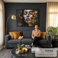 Quadro Decorativo Grande Rosto Feminino para Sala Preto | quadros decorativos para sala de estar | rosto feminino com olhos fechados e metade coberta por textura dourada craquelada | em ambiente 3 | Porao dos Quadros