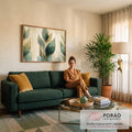 Quadro Decorativo Grande Folhas Verdes para Sala Verde | quadros decorativos para sala de estar | folhas estilizadas verdes com contorno dourado sobre fundo bege geométrico | em ambiente 3 | Porao dos Quadros