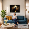Quadro Decorativo Grande Rosto com Explosão de Pó para Sala | quadros decorativos para sala de estar | rosto feminino em preto fosco com explosão de partículas douradas ao redor | em ambiente 3 | Porao dos Quadros