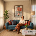 Quadro Decorativo Homem de Boina com Buquê de Papoulas | quadros decorativos para sala de estar | homem de boina azul segurando buquê de papoulas vermelhas em ilustração de traços simples | em ambiente 3 | Porao dos Quadros