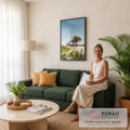 Quadro Decorativo Grande Carro Clássico para Sala Branco | quadros decorativos para sala de estar | carro esportivo branco visto de trás numa estrada com palmeira ao fundo | em ambiente 3 | Porao dos Quadros