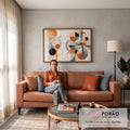 Quadro Decorativo Grande Formas Geométrico para Sala | quadros decorativos para sala de estar | composição abstrata com círculos e curvas em laranja preto e azul acinzentado | em ambiente 3 | Porao dos Quadros