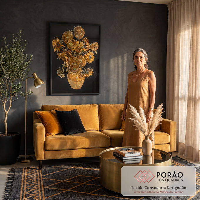 Quadro Decorativo Grande Girassóis de Van para Sala Preto | quadros decorativos para sala de estar | girassóis dourados em relevo texturizado com folha de ouro sobre fundo preto | em ambiente 3 | Porao dos Quadros