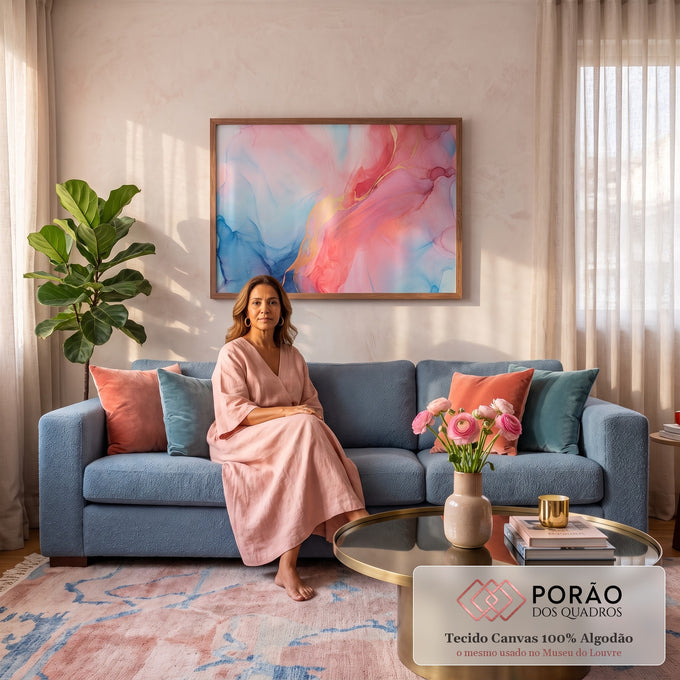 Quadro Decorativo Grande Abstrato Fluido Azul para Sala Rosa | quadros decorativos para sala de estar | arte abstrata fluida em rosa, azul e dourado com efeito de mármore líquido | em ambiente 3 | Porao dos Quadros