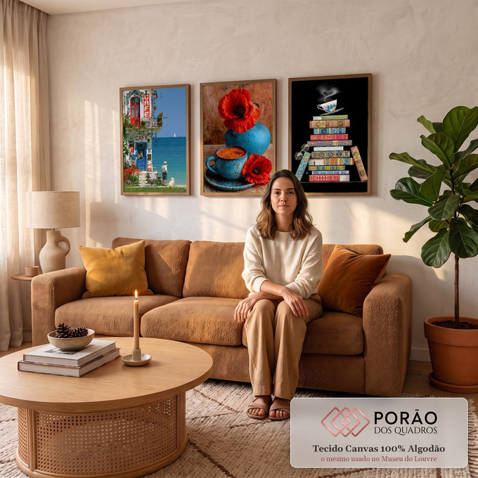 Quadro Decorativo Kit 3 Telas Café Vila Grega para Sala Azul | quadros decorativos para sala de estar | cafeteria grega à beira-mar, xícara azul com papoulas vermelhas e pilha de livros coloridos | em ambiente 3 | Porao dos Quadros