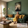 Quadro Decorativo Grande Árvore com Raios de Sol para Sala | quadros decorativos para sala de estar | tronco de árvore visto de baixo com raios de sol dourados atravessando a copa | em ambiente 3 | Porao dos Quadros