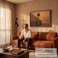 Quadro Decorativo Grande Girassol Cerca para Sala Amarelo | quadros decorativos para sala de estar | girassol amarelo sobre cerca de madeira com praia e pôr do sol ao fundo | em ambiente 3 | Porao dos Quadros