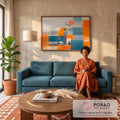 Quadro Decorativo Grande Mulher Observando para Sala Laranja | quadros decorativos para sala de estar | mulher de costas observando o mar em colagem geométrica laranja e azul | em ambiente 3 | Porao dos Quadros