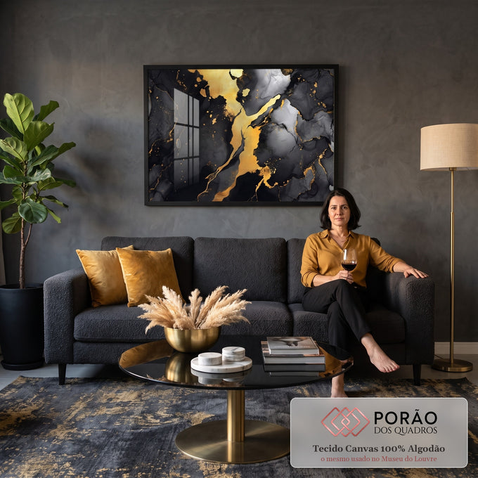 Quadro Decorativo Grande Mármore Líquido Dourado para Sala | quadros decorativos para sala de estar | arte abstrata com efeito mármore em preto, dourado e prata fluindo na tela | em ambiente 3 | Porao dos Quadros
