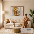 Quadro Decorativo Grande Folhas Tropicais para Sala Dourado | quadros decorativos para sala de estar | duas folhas tropicais em relevo, uma dourada e outra branca, sobre fundo bege | em ambiente 3 | Porao dos Quadros
