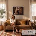 Retrato de Jesus Cristo com manto bege em pintura a óleo sobre fundo marrom, quadro decorativo