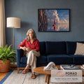Quadro Decorativo Grande Veleiro Vermelho para Sala Azul | quadros decorativos para sala de estar | veleiro de vela vermelha em água espelhada entre falésias e nuvem volumosa no céu azul | em ambiente 3 | Porao dos Quadros
