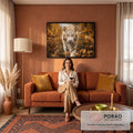 Quadro Decorativo Grande Tigre com Listras para Sala Branco | quadros decorativos para sala de estar | tigre branco com listras douradas olhando de frente entre folhas de outono | em ambiente 3 | Porao dos Quadros