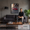 Porsche GT3 RS vermelho com rodas douradas em rua de paralelepípedos e muro grafitado, quadro decorativo