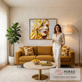 Rosto de mulher formado por blocos amarelos e brancos com lábios vermelhos, quadro decorativo