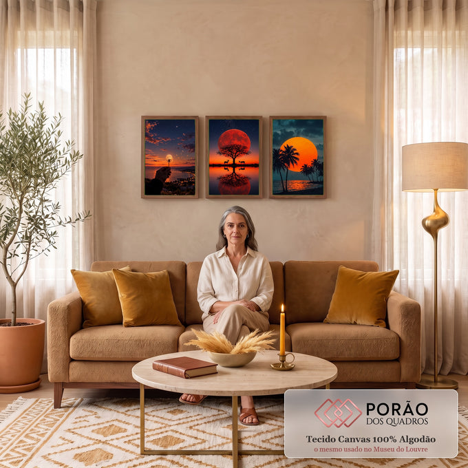 Quadro Decorativo Kit 3 Telas Lua Vermelha para Sala Laranja | quadros decorativos para sala de estar | tríptico com dente-de-leão, lua vermelha sobre árvore e coqueiros ao entardecer | em ambiente 3 | Porao dos Quadros