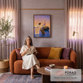 Quadro Decorativo Grande Jesus Caminhando para Sala Roxo | quadros decorativos para sala de estar | Jesus caminha sobre a água e segura a mão de um apóstolo, barco com discípulos ao fundo | em ambiente 3 | Porao dos Quadros