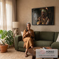 Quadro Decorativo Grande Indígena com Cocar para Sala Marrom | quadros decorativos para sala de estar | homem indígena de cocar fumando charuto com pintura facial e tatuagens | em ambiente 3 | Porao dos Quadros