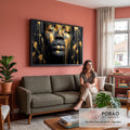 Quadro Decorativo Grande Rosto com Tinta para Sala Preto | quadros decorativos para sala de estar | rosto com olhos fechados coberto de tinta dourada escorrendo sobre fundo preto | em ambiente 3 | Porao dos Quadros