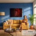 Quadro Decorativo Grande Leão Espreitando para Sala Vermelho | quadros decorativos para sala de estar | leão com cicatrizes espreitando atrás de árvore em tons vermelhos intensos | em ambiente 3 | Porao dos Quadros