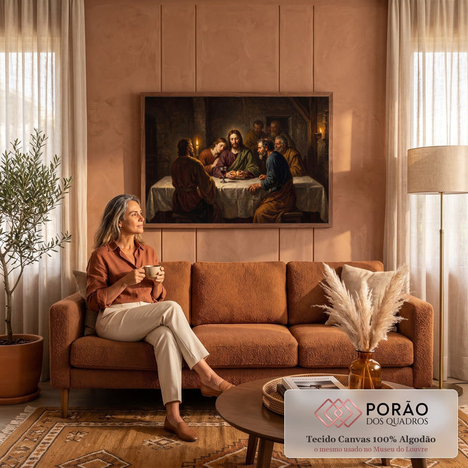 Jesus partindo o pão com os apóstolos à luz de velas em pintura a óleo da Santa Ceia, quadro decorativo