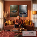 Quadro Decorativo Kit 2 Telas Esportivo na Estrada para Sala | quadros decorativos para sala de estar | dois Porsches esportivos em estradas de floresta com neblina, um verde e outro preto | em ambiente 3 | Porao dos Quadros