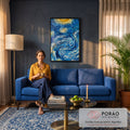 Quadro Decorativo Grande Redemoinho e Estrelas para Sala | quadros decorativos para sala de estar | detalhe de pintura com redemoinhos azuis e espirais douradas em textura grossa | em ambiente 3 | Porao dos Quadros