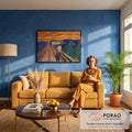 Pintura O Grito de Munch, figura angustiada na ponte sob céu laranja e fiorde azul, quadro decorativo